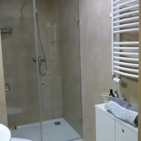 Apartman Na Klifie 14 *